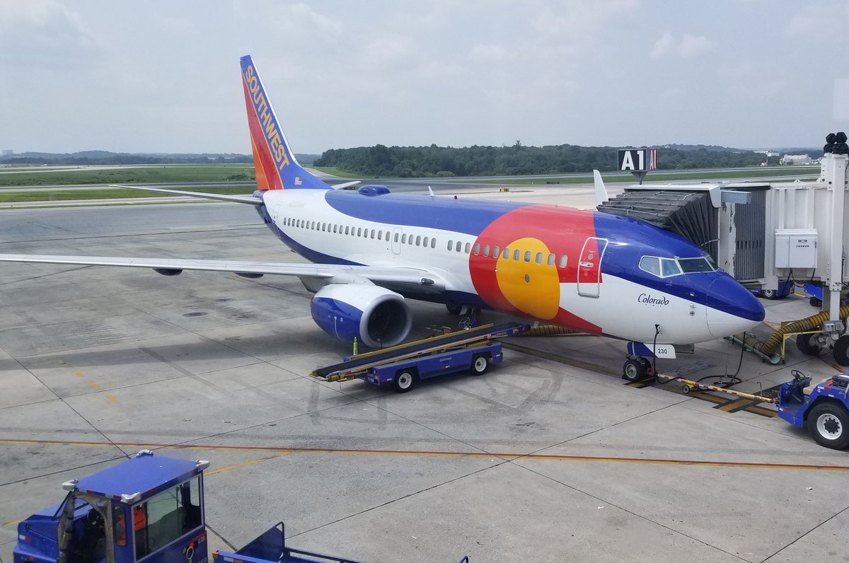 BWI_Airport's tweet photo. Oh, hey, #ColoradoOne! Nice day for a visit. @SouthwestAir #travel https://t.co/Hfr2UVNs5H