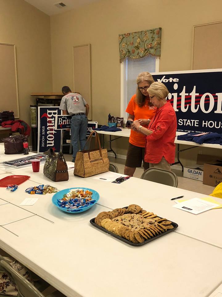 ebritton2018's tweet photo. We had a tremendous show of support at our first #BrittonForAlabama Team Meeting. Thanks to everyone who took the time to invest in our campaign. We appreciate your support. 

https://t.co/12w7y3Hjb9

 #TeamBritton #ALHD18 #ALDems #alpolitics https://t.co/6vD6jlchxW