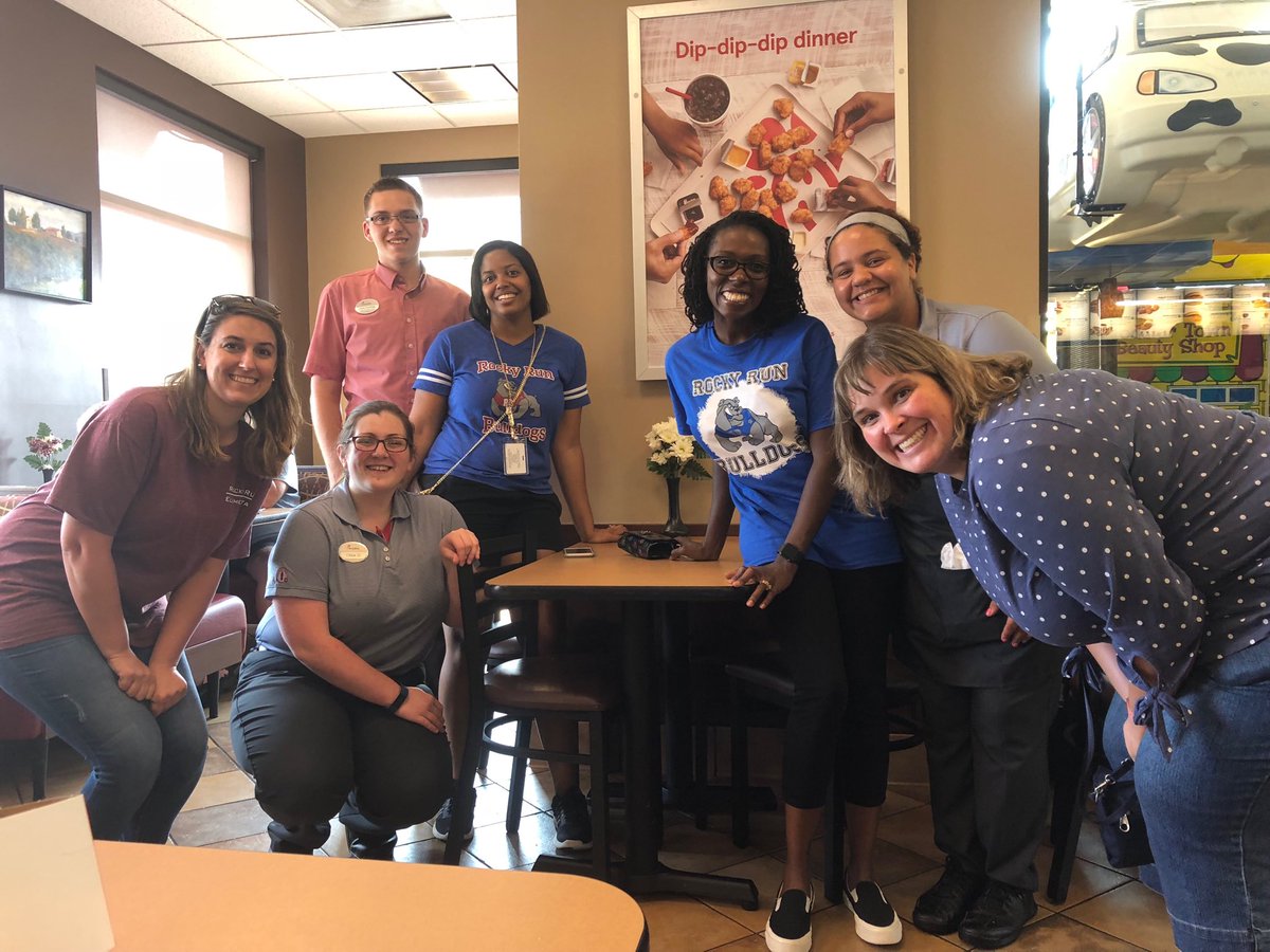 ChrysEstes's tweet photo. Thank you Chick-fil-A, a business partner of ⁦@RockyRunES⁩ #rr_bulldogs https://t.co/5ADR1UIYbl