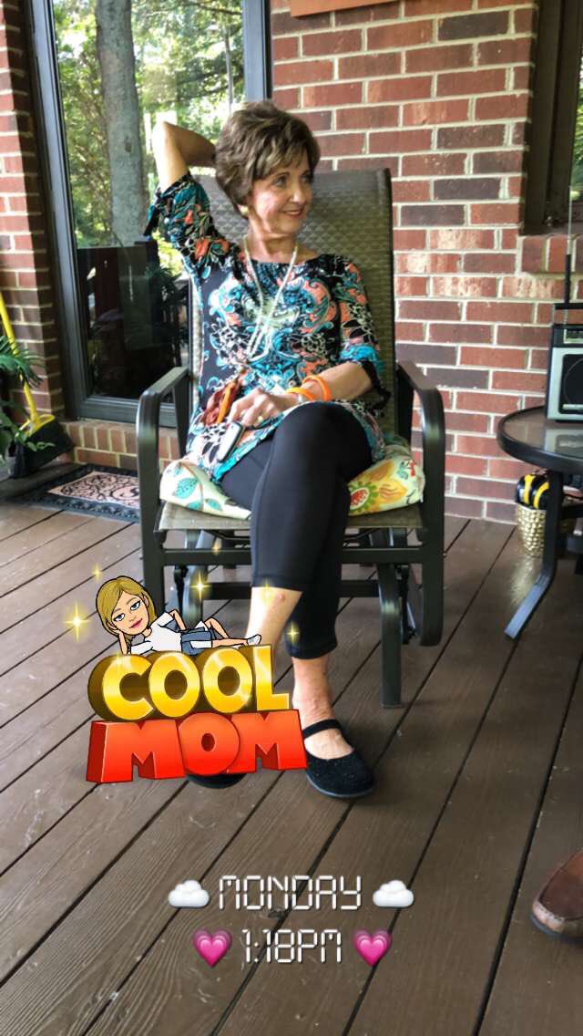 ShannonJordan37's tweet photo. Look at this cool chick! 😍#lovemymama #sheiscool https://t.co/ZFG40xwyE3