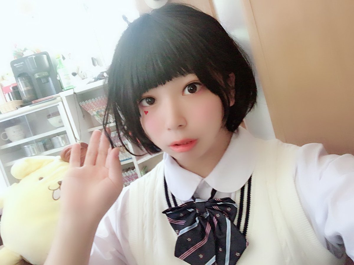 ゆい でこ ぼこ 男の娘のゆいです Twitterはじめちゃいました ゝw 男の娘 男に見えなかったらrt 女装 女装男子 女装さんと繋がりたい 制服 女装子 かわいいと思ったらrt 可愛いを極める 女の子に見えたらrt