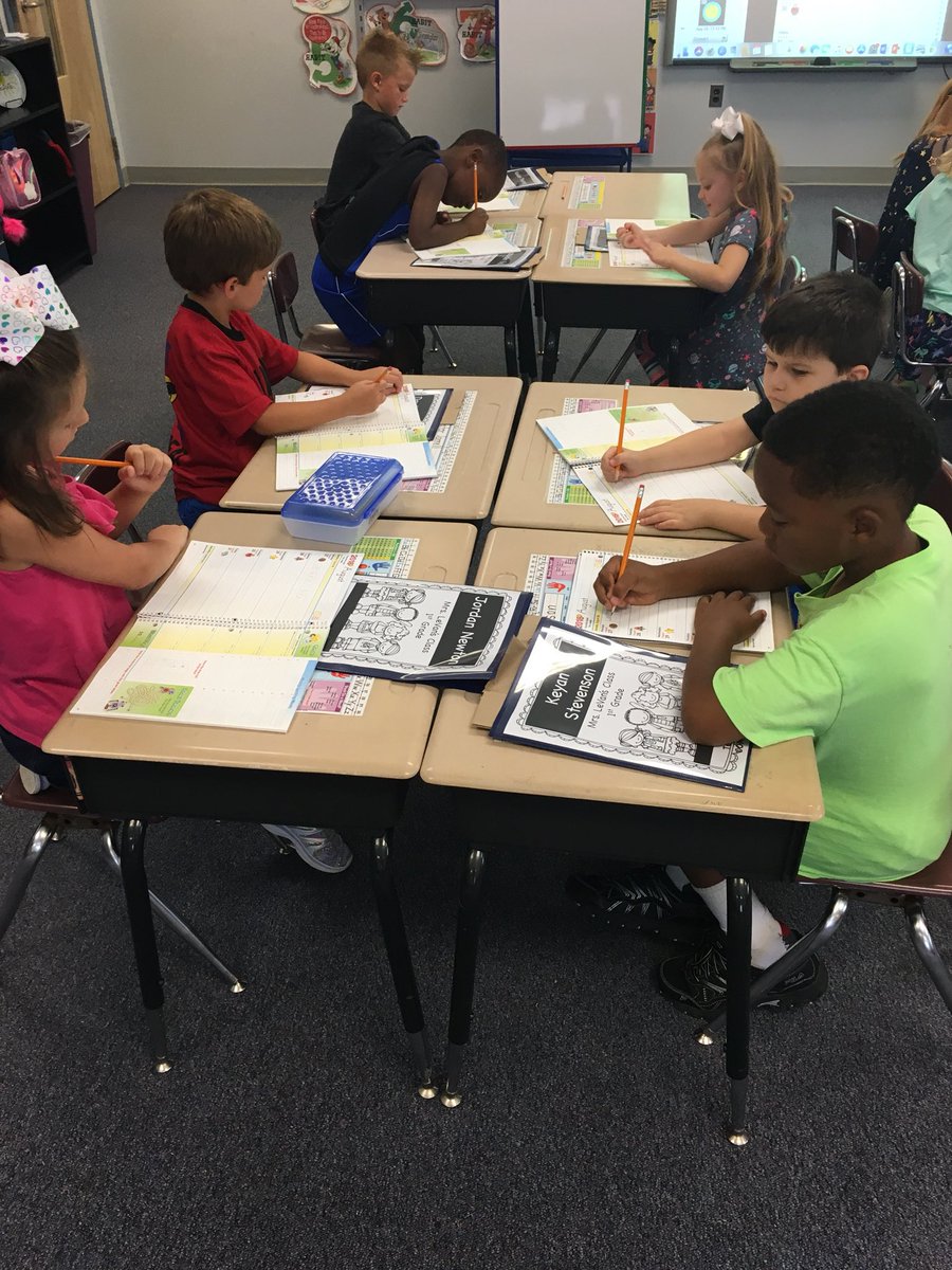 emilyniston's tweet image. Learning expectations &amp;amp; procedures from day 1 creates a productive classroom environment for days 2-180!  #theBHT #MACSawesome #MAfirstday