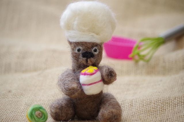 wobblypins's tweet photo. Going to get a good nights sleep and dream of Great British Bake Off.
#needlefelting #feltersofinstagram #gbbo #bears #cake #sleep #fibreart #wool #merino #zwartbles #barleyhues #johnarbontextiles #bakersdozen #bankholiday #monday #teddy #workshopscomi… https://t.co/LFEKsVurQe https://t.co/1WO3hWKfpL