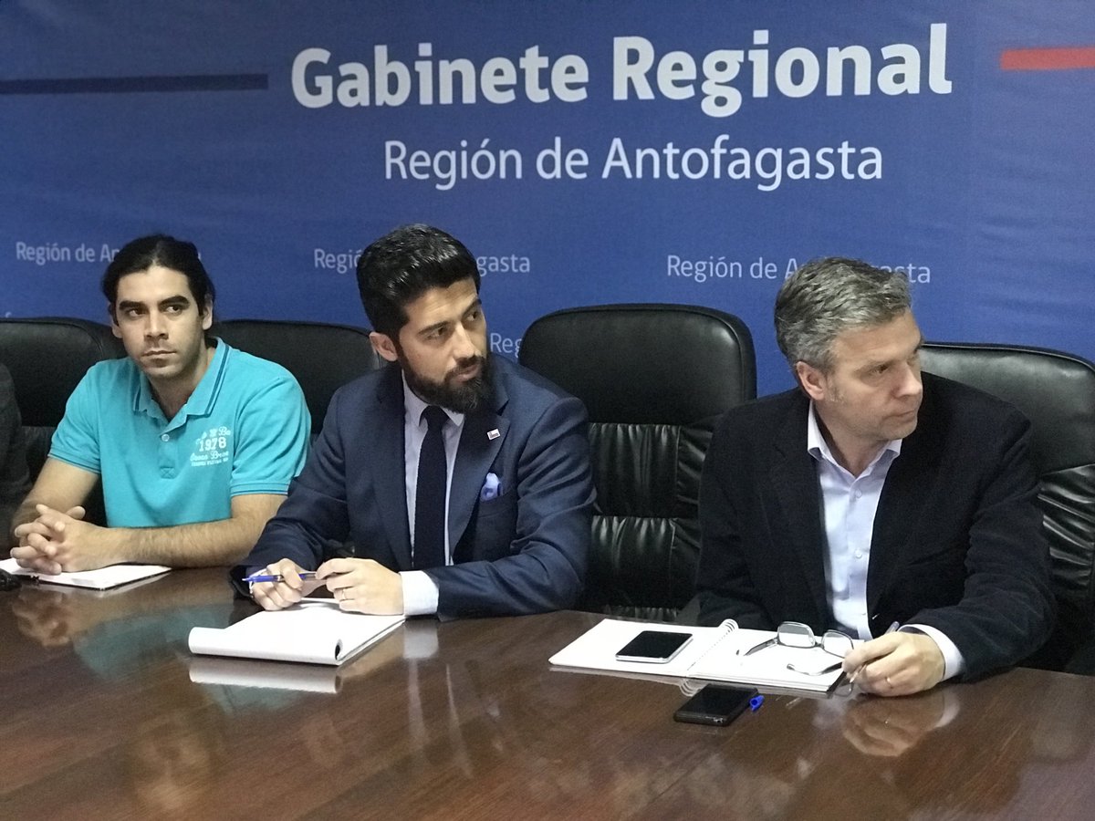CEDEUA's tweet photo. Con más de 30 participantes se lleva a cabo la 28 sesión de la Alianza Antofagasta en el Salón Ossa de nuestra Intendencia 🏢
Estamos felices de ser parte de este gran trabajo en red en pro del ecosistema local 💡👏🏽  #SomosAgentesDeCambio 💪🏽 https://t.co/fXvr4disva