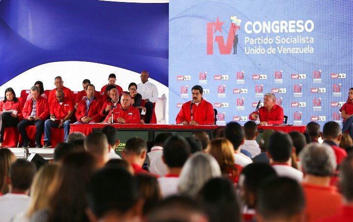 GobLizeta's tweet photo. Así será el Plan de #AhorroEnOro anunciado por el Presidente @NicolasMaduro: 1.5 grs en 3.780 Bs.S y 2.5 grs por 6.300 Bs.S. Los lingotes que serán de libre acceso en Bs.S para que los adquieran los venezolanos 🇻🇪 https://t.co/1NY0OGxkev