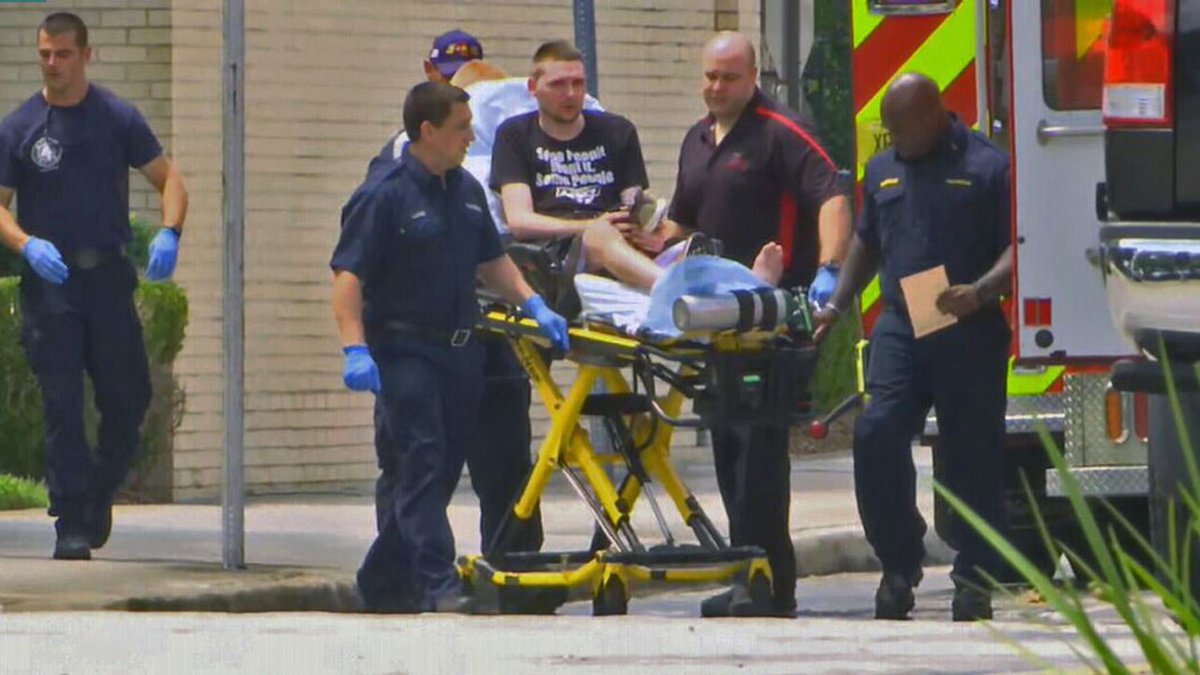 WATCH LIVE Jacksonville sheriff holds briefing with latest details from yesterday's shooting bit.ly/2P8x46U?utm_so… https://t.co/9zNvDhvM9X