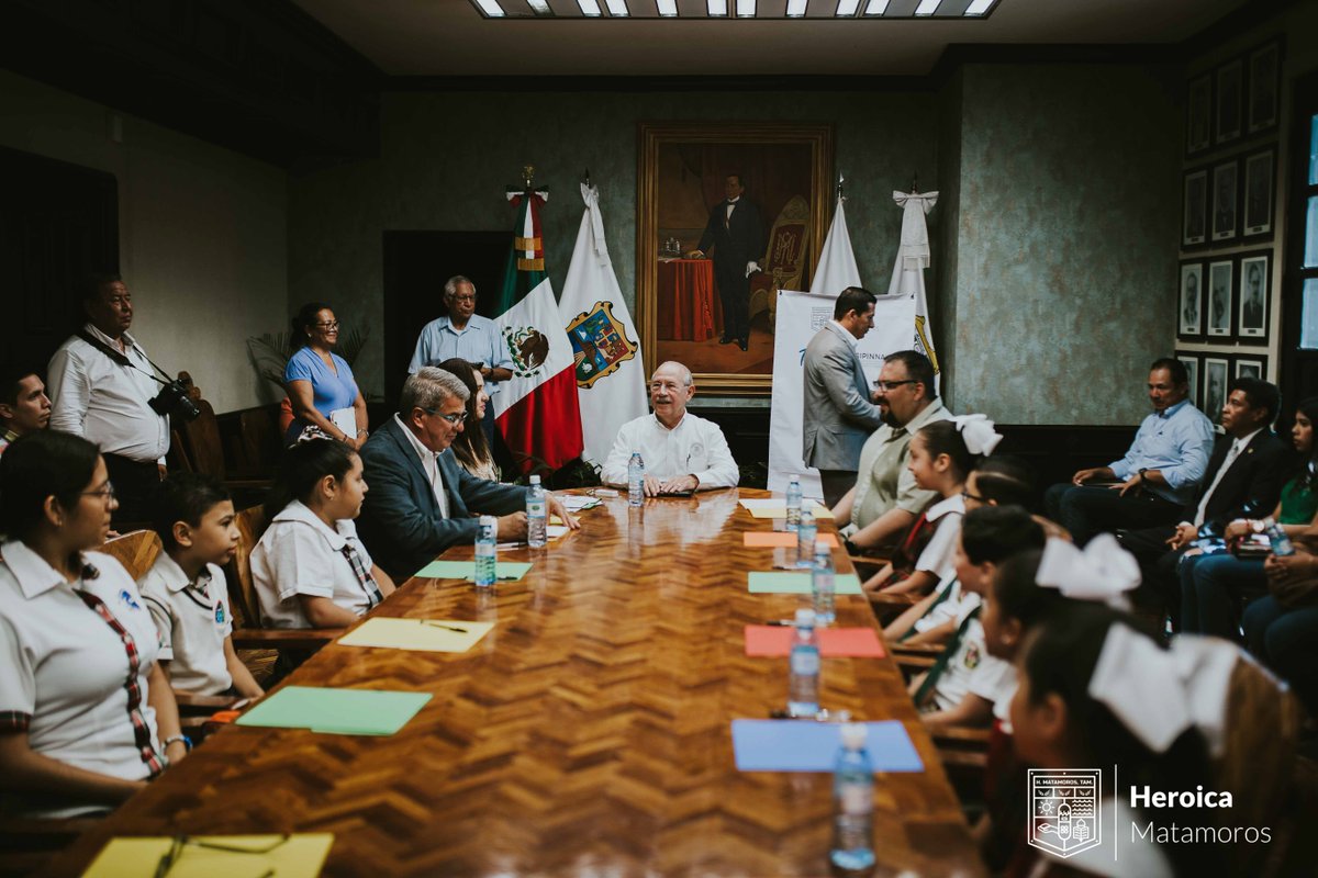 GobMatamoros's tweet photo. ¡Que orgullo nos dan nuestros niños y adolescentes! Recibieron reconocimientos por su excelente participación en el concurso “Yo cuento mis derechos”, por parte del consejo del Sistema Nacional de Protección de Niñas, Niños y Adolescentes. #JuntosHacemosHeroicaMatamoros https://t.co/BvaeFxnAB4