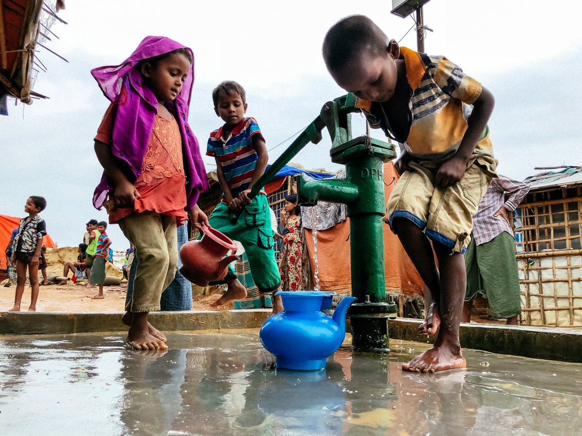 acfusa's tweet photo. A year into the #Rohingya crisis - What life is like in Bangladesh's megacamp, how our teams have responded, and what the future might hold for displaced families: https://t.co/BEiT0oIQKP https://t.co/t0OykdNSp5