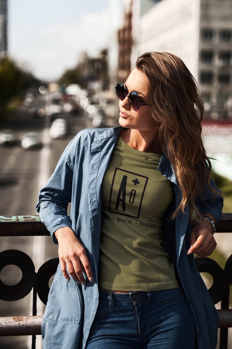 athletexologist's tweet photo. 🖤Stop being basic and level up! 🖤

#athleisure #sexywomenn #mondayswag #imotivate #models #findyourhappy #hustleeveryday https://t.co/gqX4xMZAIY