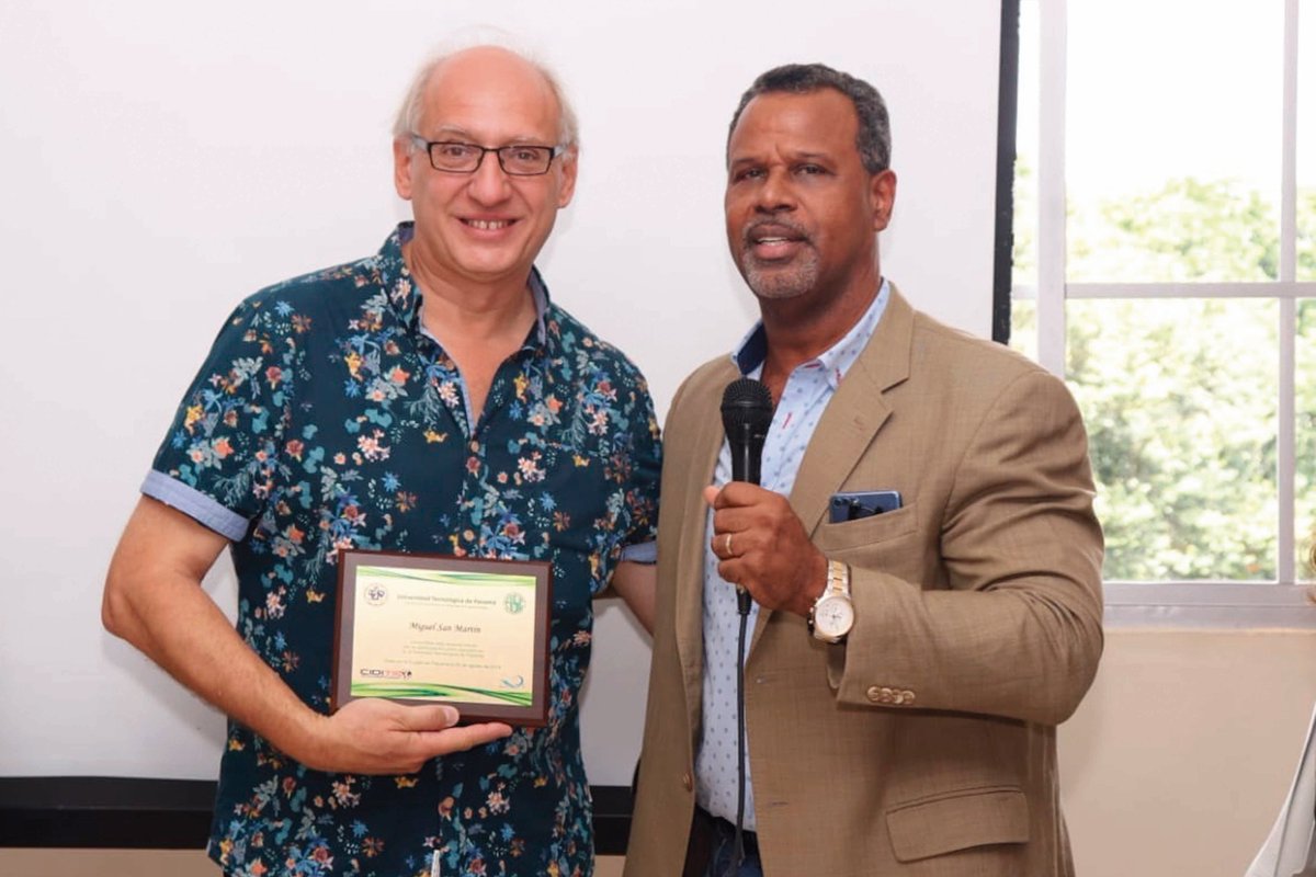 utpfisc's tweet image. Les compartimos imágenes de la experiencia de Meetup con Miguel San Martin @MigOnMars, Jefe de Ingeniería de la NASA, el pasado sábado 25 de agosto en la @utpfisc #VidaFISC @utppanama