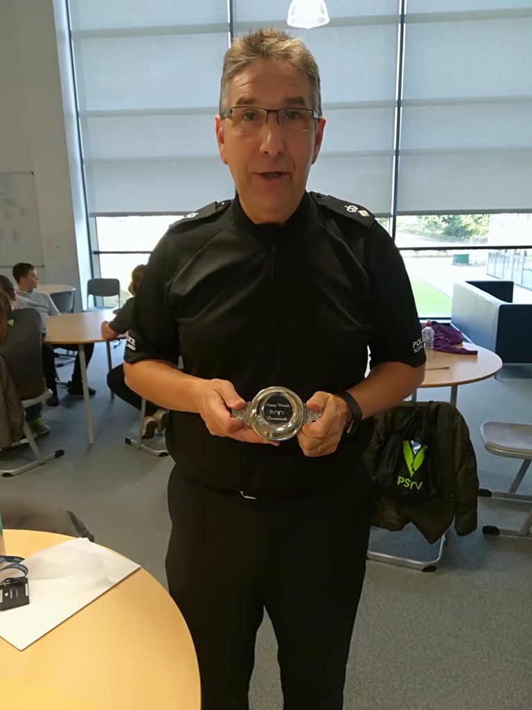 PSOSLevenmouth's tweet photo. Oor levenmouth @PolScotPSYV saying farewell to @ChSuptColinGall at tonights get together!
#HappyRetirement
#CakeAwRoond
#Gifts
#AwTheBest
#MonThePSYV https://t.co/dh6ZXfRqHx