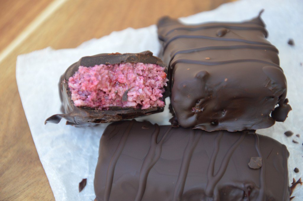 fussyfodmapper's tweet photo. Low Fodmap Raspberry Ripe Bars https://t.co/69R66Kszm2 https://t.co/1HzsjxSuxP