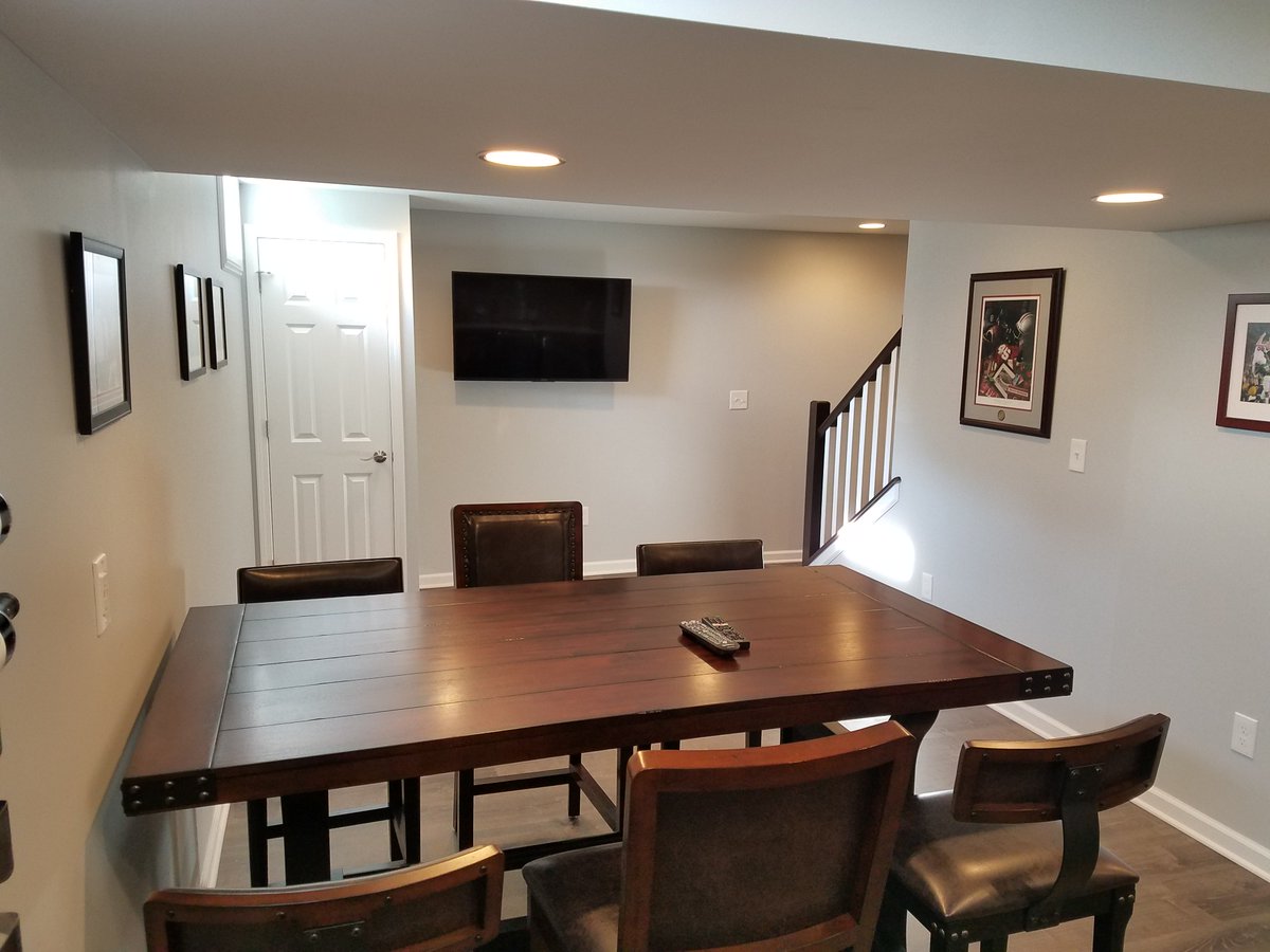 BasementsUnlimi's tweet photo. https://t.co/oT0sp6fN2i Basement we recently finished here in #ColumbusOhio. Featuring a #WetBar with a fridge, dishwasher and a #kegerator along the wall with a stool area. #basementremodeling #Basementfinishing #DublinOh #PowellOh #WestervilleOh https://t.co/1GipdPPsuP