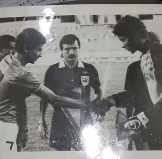zz3392583's tweet photo. من ذاكرة الرياضة...
صورة نادرة لمنتخب الجنوب العربي في تصفيات كأس العالم للناشئين  1988 في الكويت  وكانت أمام عمان فزنا حينها 6
الكابتن صالح الحاج
#عدن 
#الجنوب_العربي https://t.co/4rJPPv8ywJ
