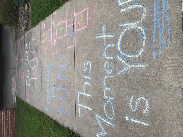 WashingtonElem's tweet photo. Day 1 was amazing thx 2 the parents who gave our Ss a special positive message on the way in 2 school. Chalk the Walk @ WES was a big hit! https://t.co/3iPRUBWbi6
