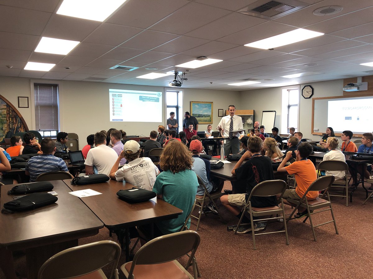 brianfmerrill's tweet image. Our student iTeam is getting ready for a new year with @briannovick #cbsdtech #cbinnovate