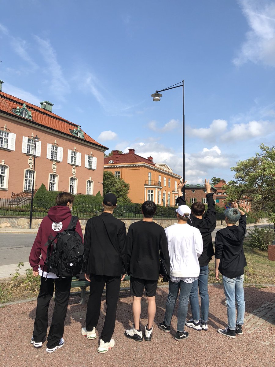 myteen_italia's tweet photo. twitter | 180827

[#MYTEEN] Siamo tornati sani e salvi dalla Svezia😊✌🏻

¡¡¡Foto per i Youth!!!
#VoglioVedervi #Youth #CheFate ❤️ https://t.co/sdb8ODhayV
