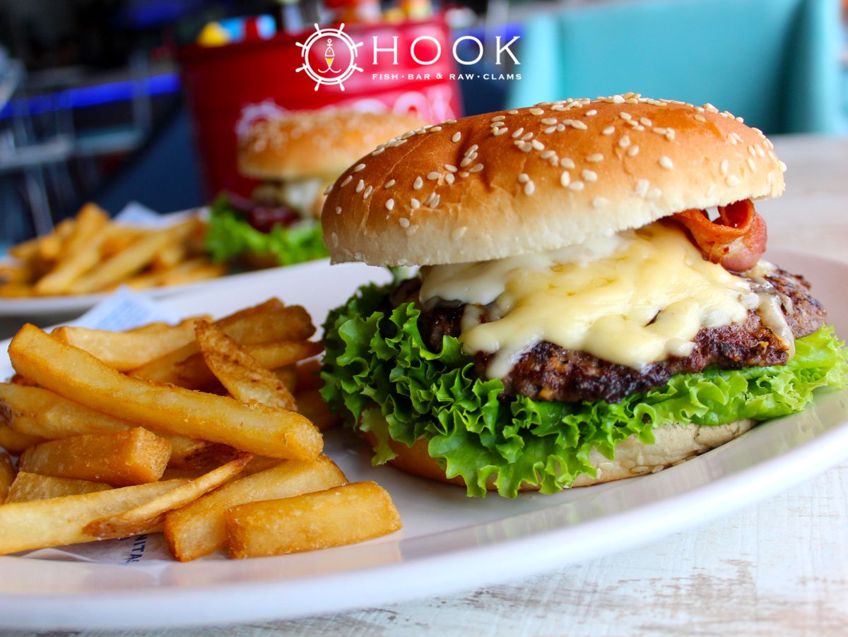 HookMarti's tweet photo. ⚓ ¡Lunes de comer como el capitán manda! Hoy, 2x1 en todas nuestras hamburguesas para consentir a toda la tripulación HOOK ⚓ https://t.co/XiLsd4QrpQ
