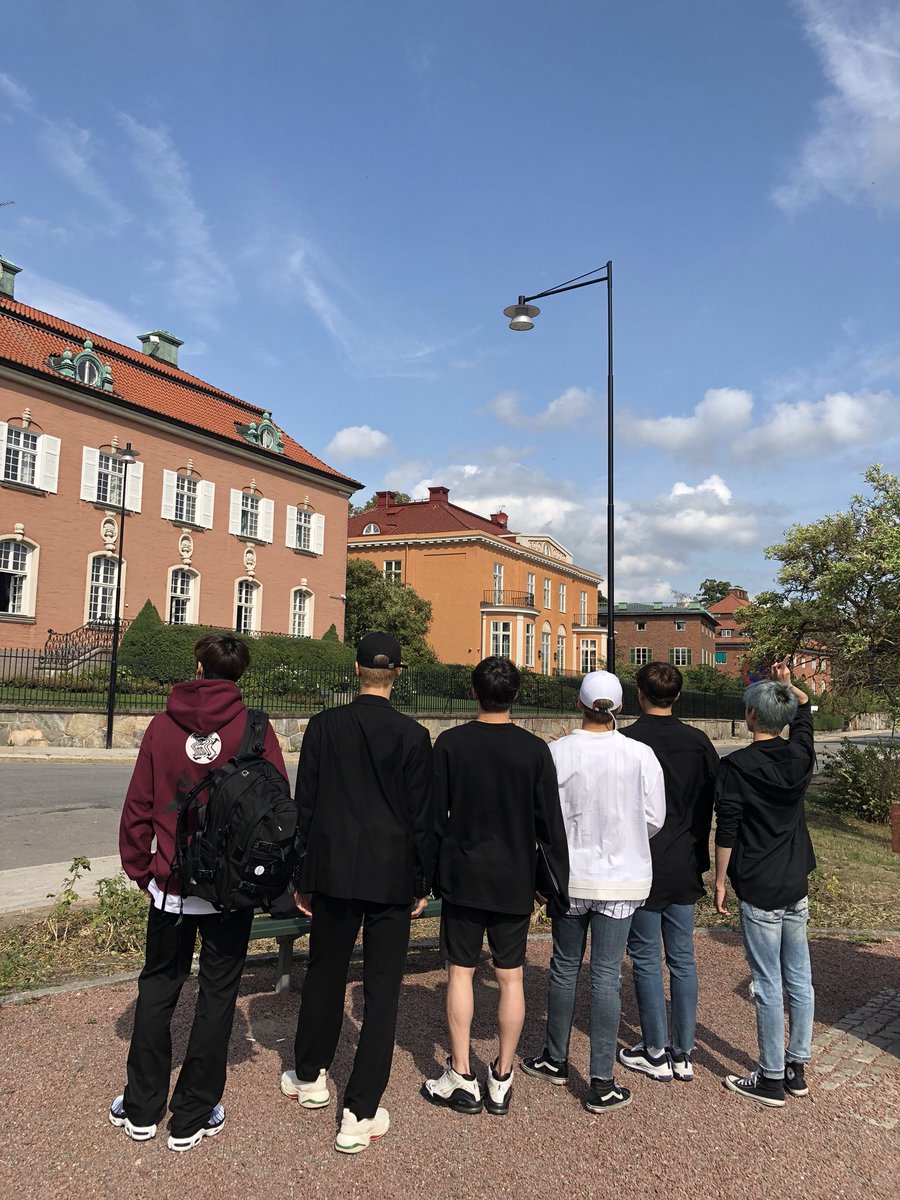 myteen_italia's tweet photo. twitter | 180827

[#MYTEEN] Siamo tornati sani e salvi dalla Svezia😊✌🏻

¡¡¡Foto per i Youth!!!
#VoglioVedervi #Youth #CheFate ❤️ https://t.co/sdb8ODhayV