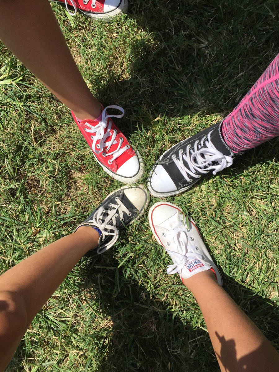 VbrownValerie's tweet photo. We love our Converse at Maple School! #tcsdshare #mapletcsd https://t.co/JGvE1soznz