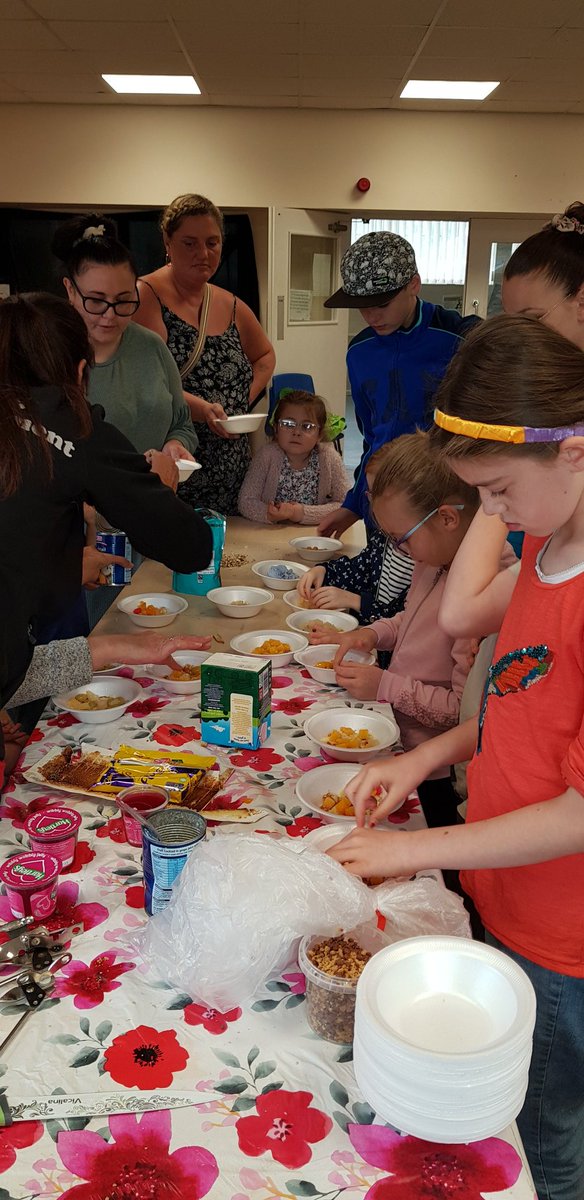 WifiNorthWest's tweet photo. #WIFINW in Moseley @NewCharterHomes @JigsawHG #healthystirfry individual trifall famalies loved the workshop @LauraMiddNCHT https://t.co/kLQcKADyzh