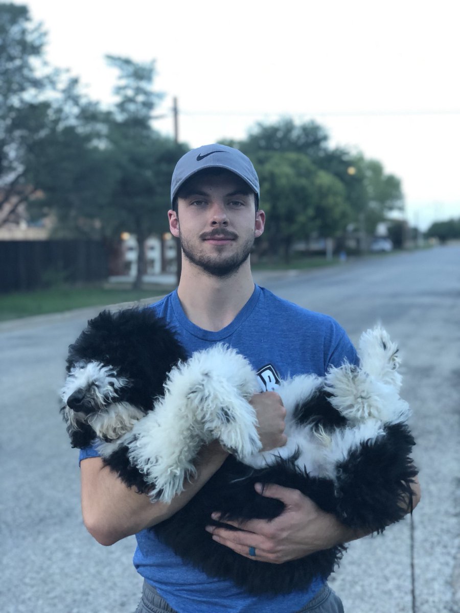 Marvin couldn’t make it 2.5 miles... I might give up next time too😍 #hottie