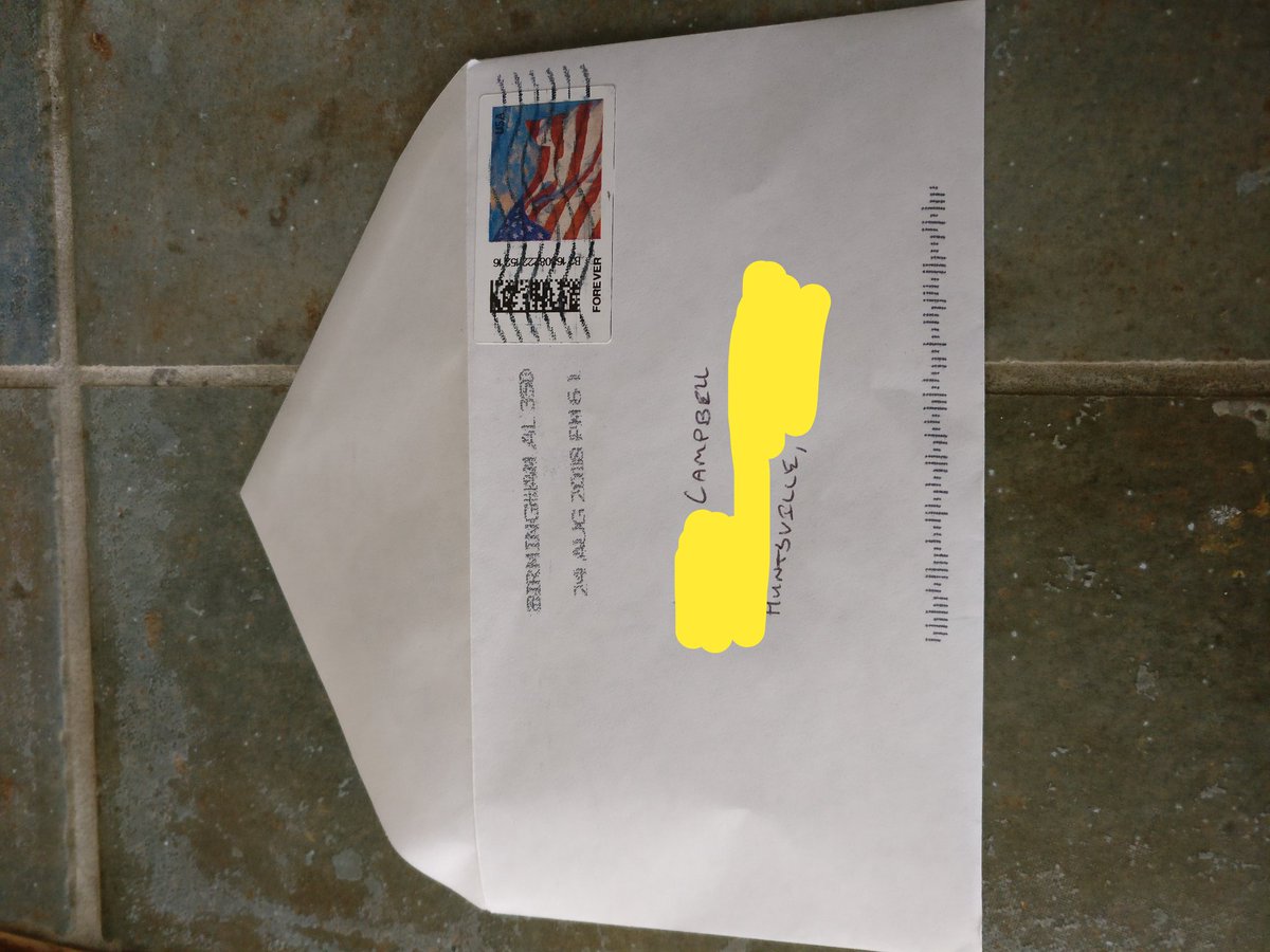 elsi_1915's tweet photo. @USPSHelp Obviously there was something in this when it got mailed, but when I received it today it was open and empty. https://t.co/wSbHwPDU1h