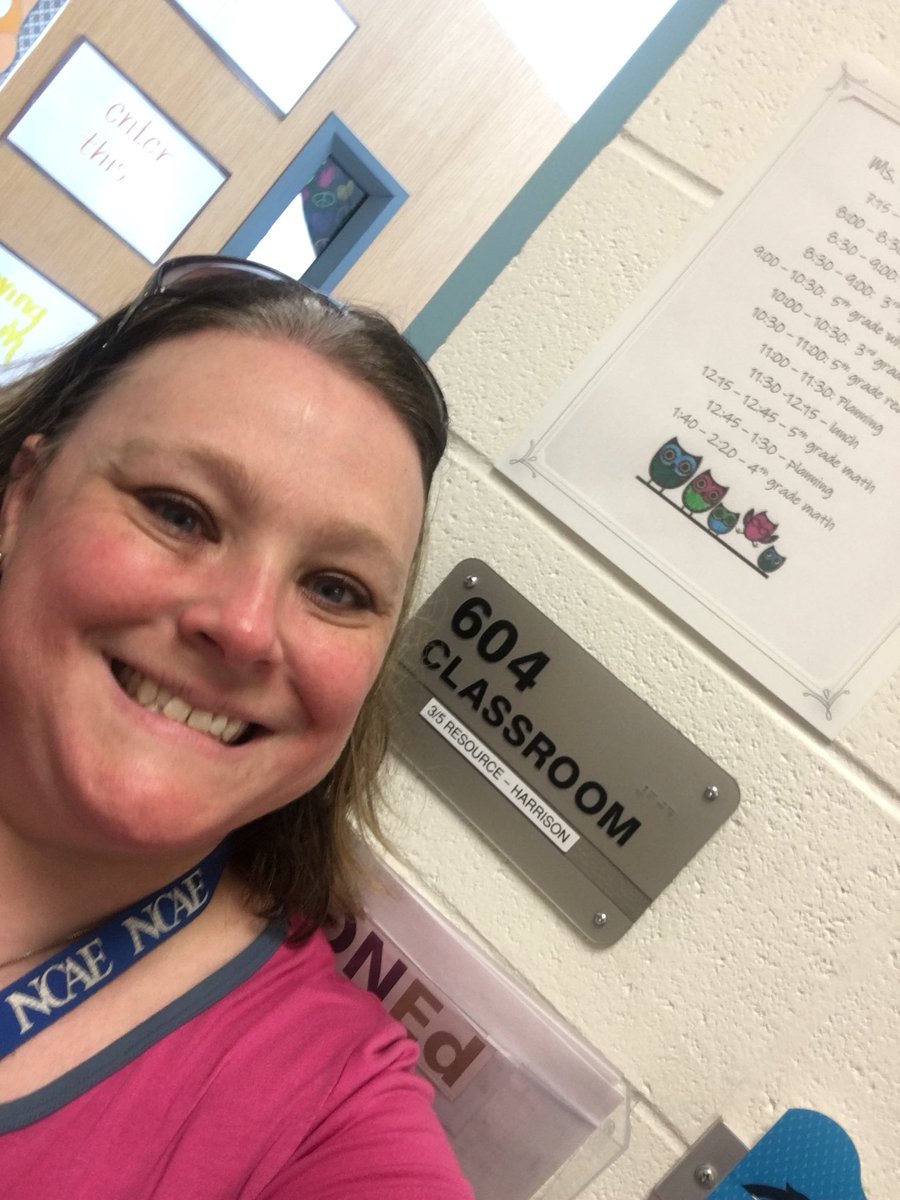 aangel362's tweet photo. First day of school picture ✔️#TeamNCAE #InThisTogether #Year19 https://t.co/slD1F2oegJ