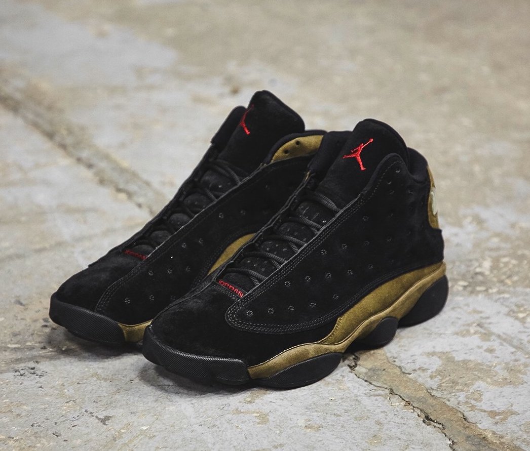 SneakerShouts's tweet photo. STEAL: $70 OFF + FREE shipping on the Air Jordan 13 Retro OG "Olive" 

BUY HERE: https://t.co/mpSK3xDZie https://t.co/qw58alnyZp