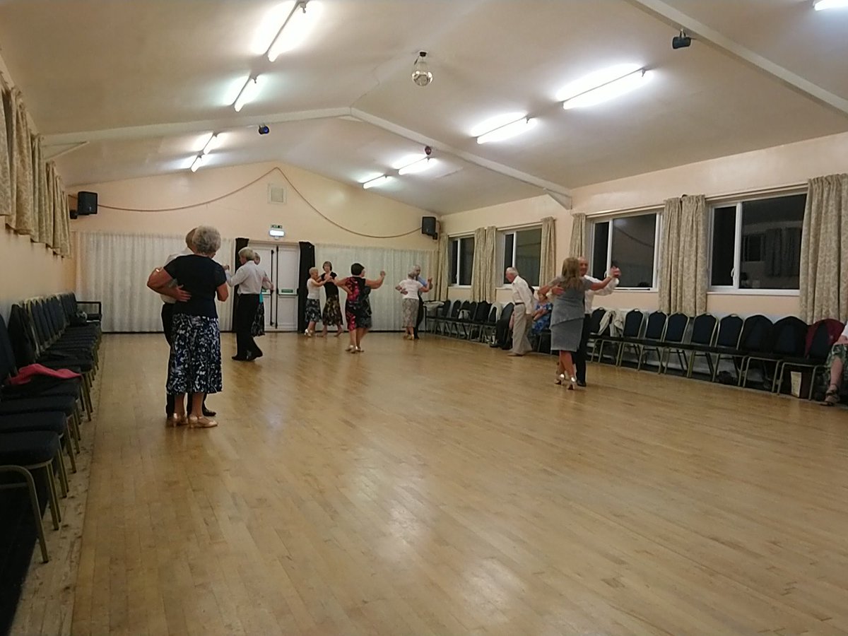 DrAt2009's tweet photo. Always feel a little sad when it's time for the last waltz #sequencedancing #lovedancing @KellenDance #AHPsActive https://t.co/OziztnO97f