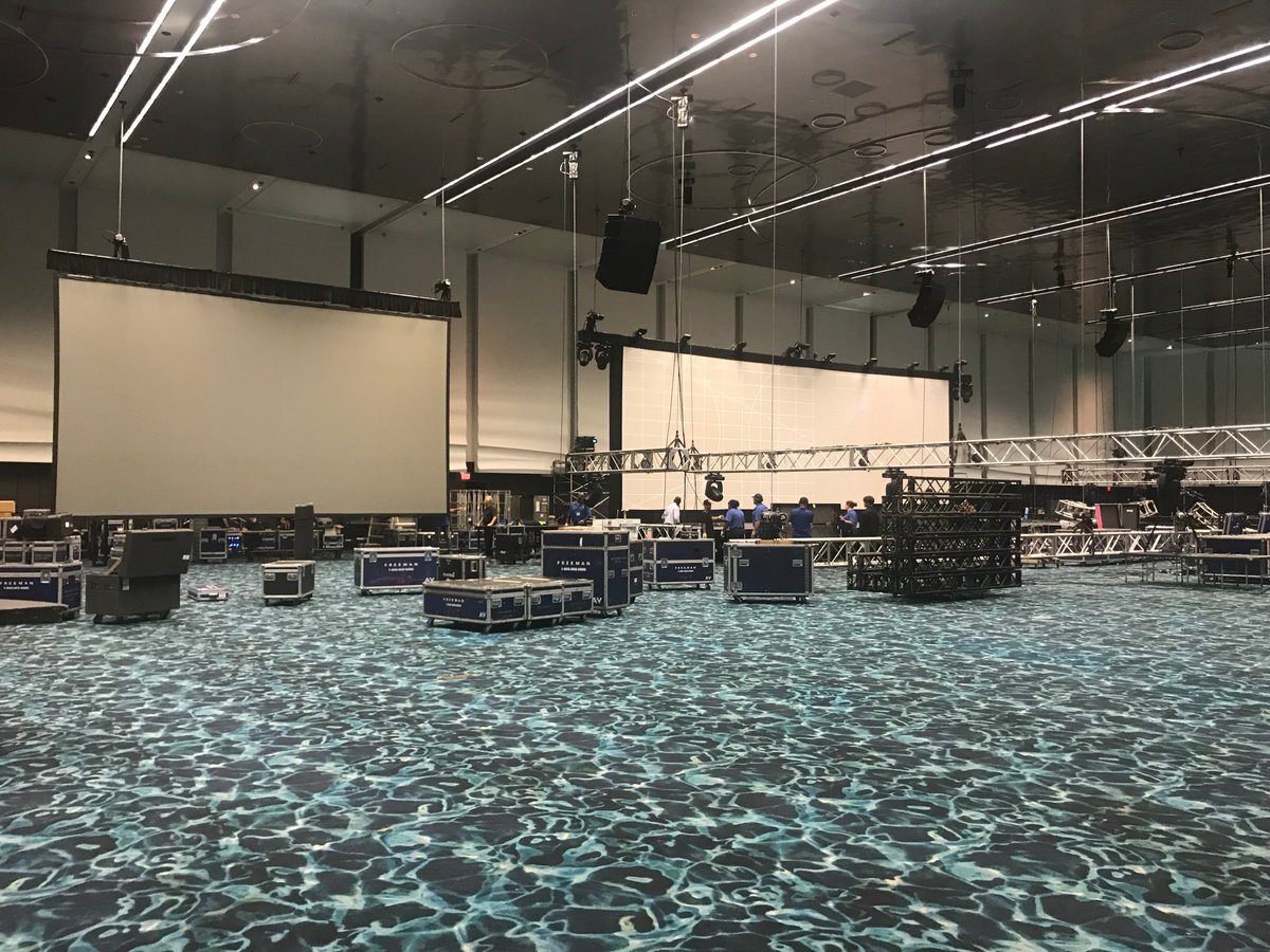 edgefactory's tweet photo. One of the #edgefactory eTeams is on site in #KansasCity with the @APWATWEETS for this year's #PWX18! #PWX2018 #withedge #creative #content #showlooks #video #production #visual #design https://t.co/SRupaZeoxO