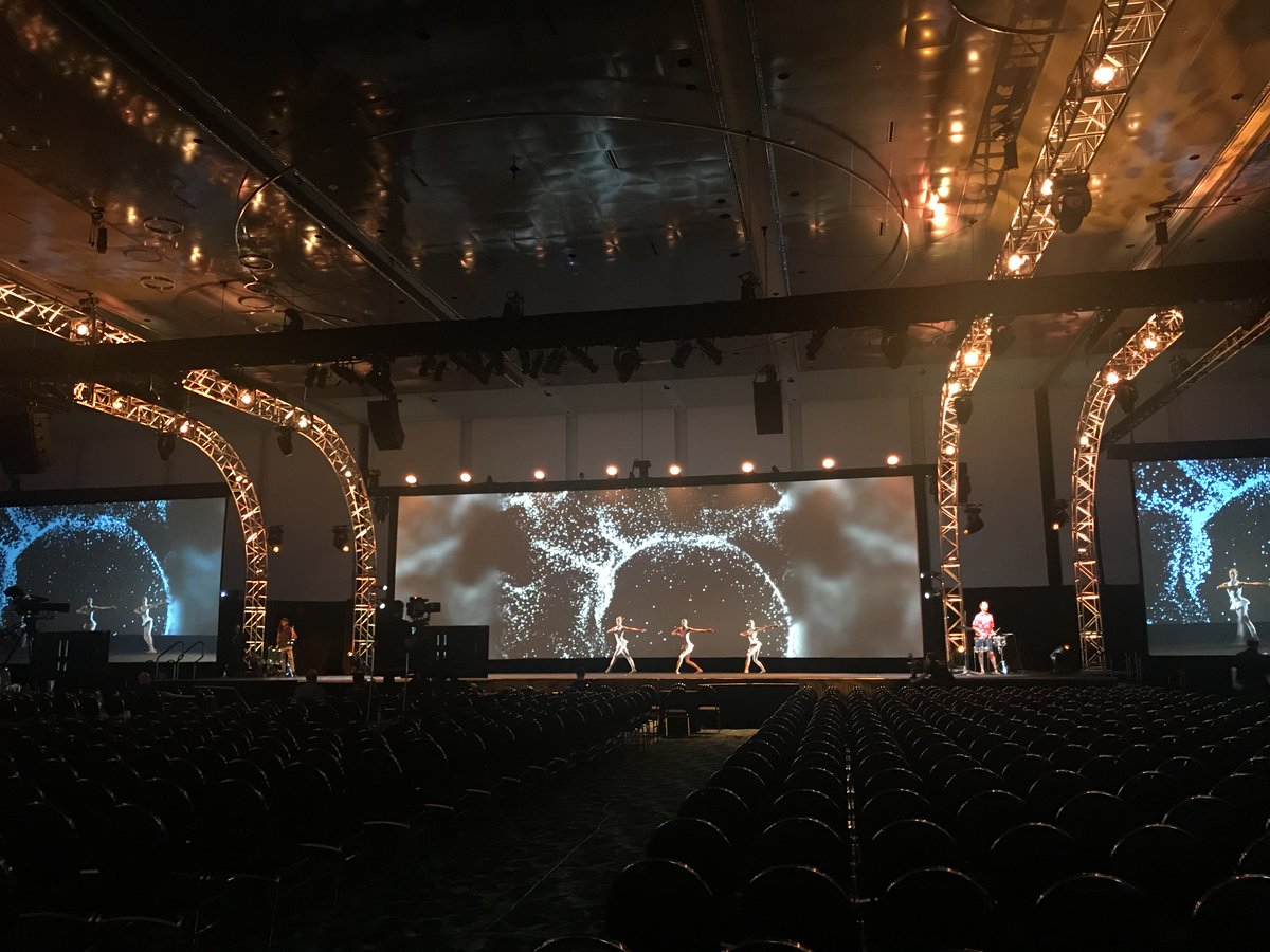 edgefactory's tweet photo. One of the #edgefactory eTeams is on site in #KansasCity with the @APWATWEETS for this year's #PWX18! #PWX2018 #withedge #creative #content #showlooks #video #production #visual #design https://t.co/SRupaZeoxO
