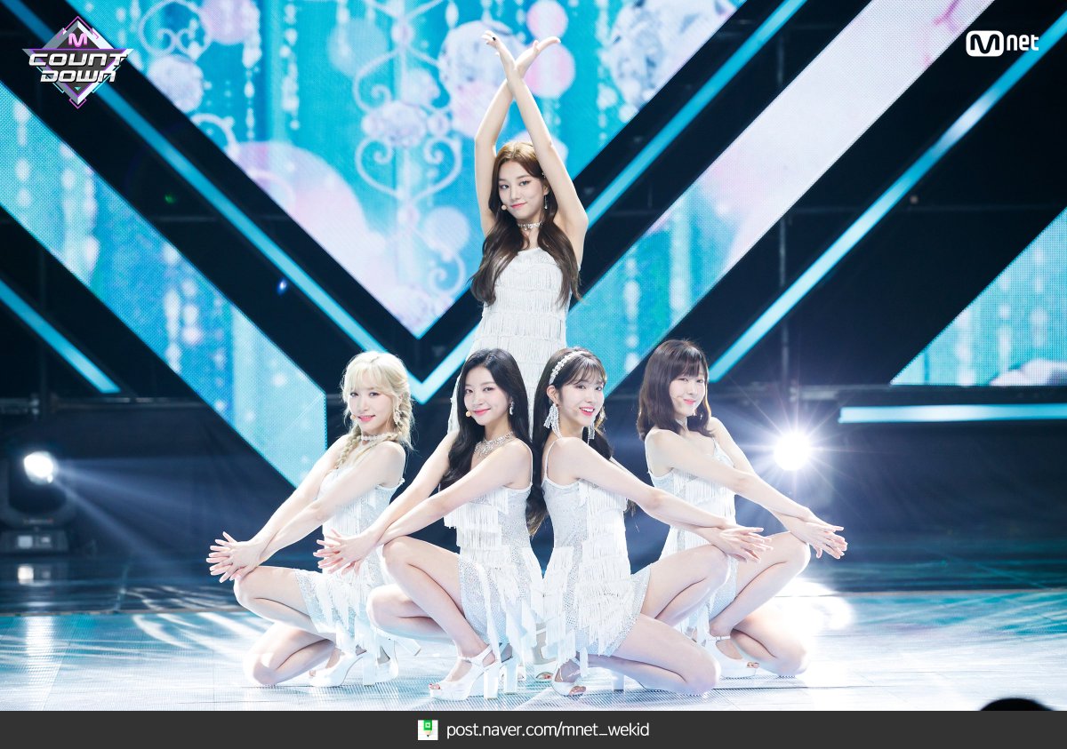 itsmike9's tweet photo. 28.8. 반해버렸어? HAPPY LABOUM 4TH DEBUT ANNIVERSARY!🙌🎉🎊🎇
#4YearsWithLABOUM💕💞😍😘
#LABOUM4thAnniversary🎂🍰🍾🥂
#LABOUM4thBIRTHDAY🌺🌹🌷💐
@officialLABOUM

#LABOUM #라붐 #LATTE #라떼 https://t.co/suKp8FEGHP