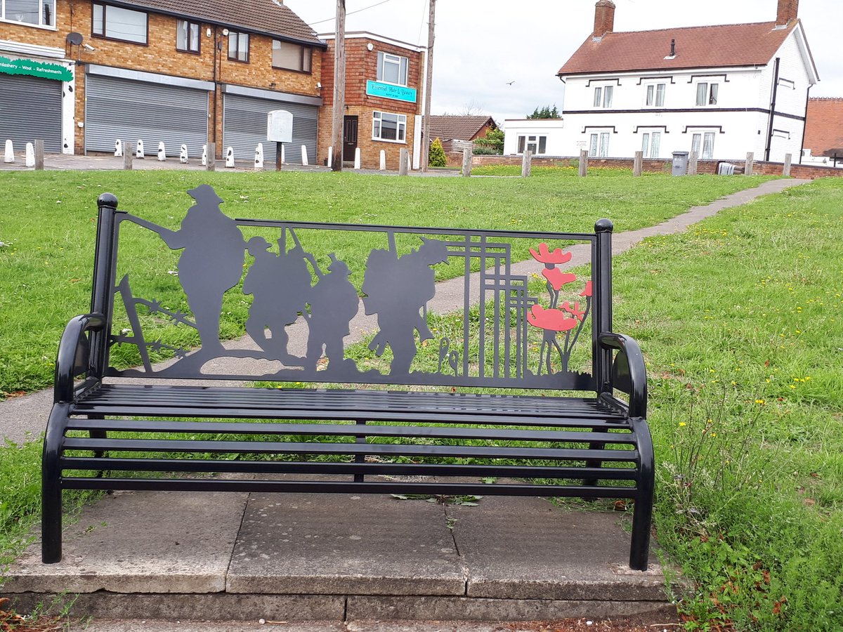 Craft_Grammon's tweet image. We've got the same bench just down the road from me in Castle Bromwich, not sure why twitter are offended by your photo