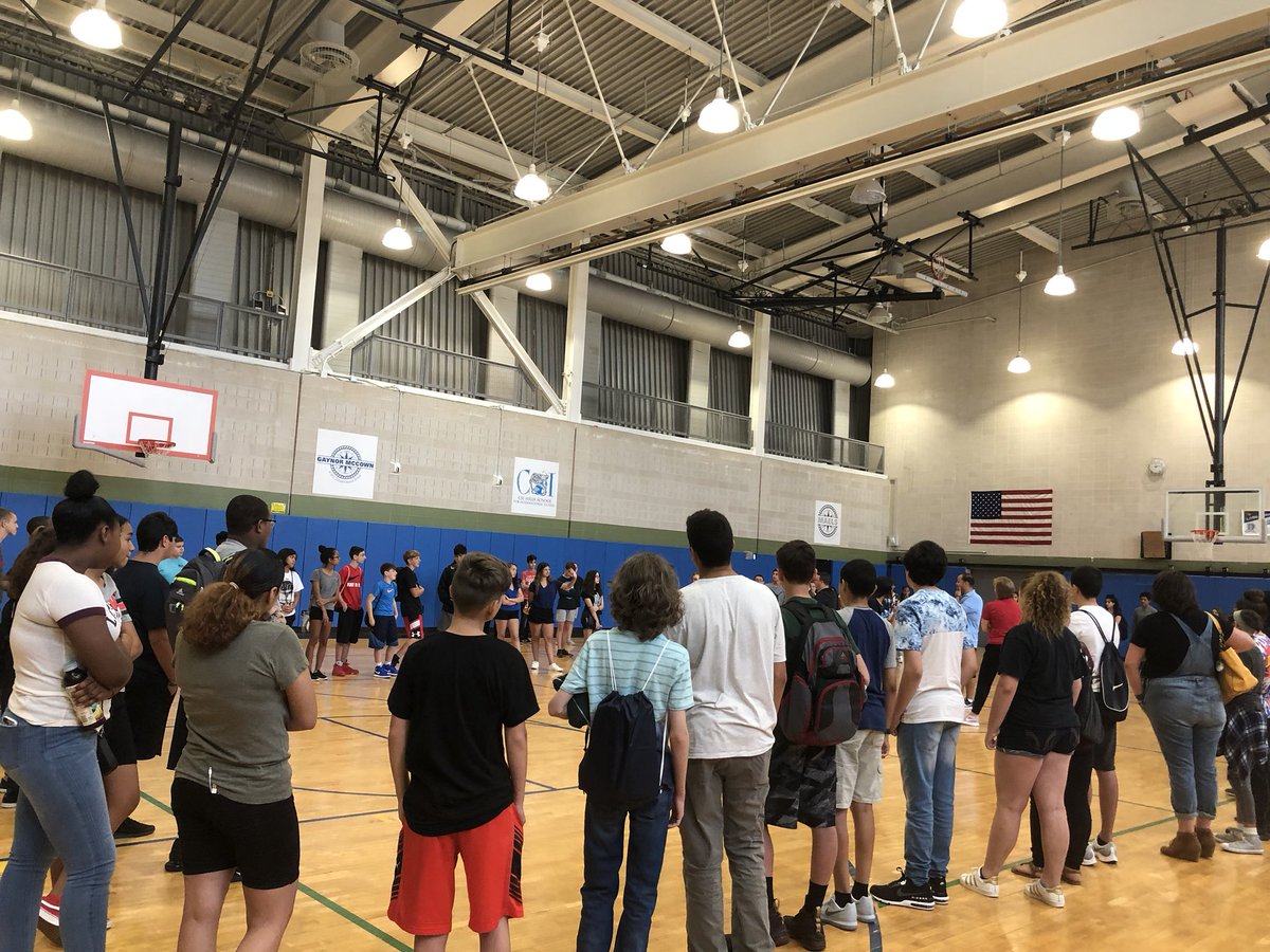 GaynorMcCownELS's tweet photo. Welcome Class of 2022!! #9thGradeBridge #CircleUp #ItsMcCownNoGNoA #WeAreCrew @NYCOutwardBound @NYCSchoolsHSN12 @AffinityFSCNYC https://t.co/5kGLz8f3E6