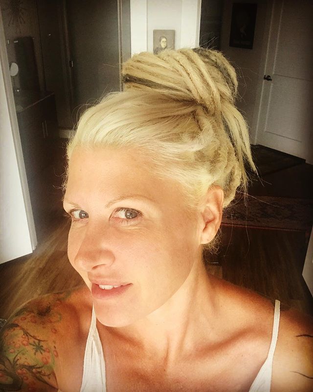 dollylocks's tweet photo. So this happened today!! 😆 Thank you @mamamcdonie & @hair.by.amby! Tomorrow @tyler__dollylocks will be finishing up this new look for our beautiful and talented @alinleslie ♥️ #dollylocks #dollylockssalon #teamworkmakesthedreamwork #girlswithdreads #… https://t.co/gj411ayt1e https://t.co/FBrqwreihd
