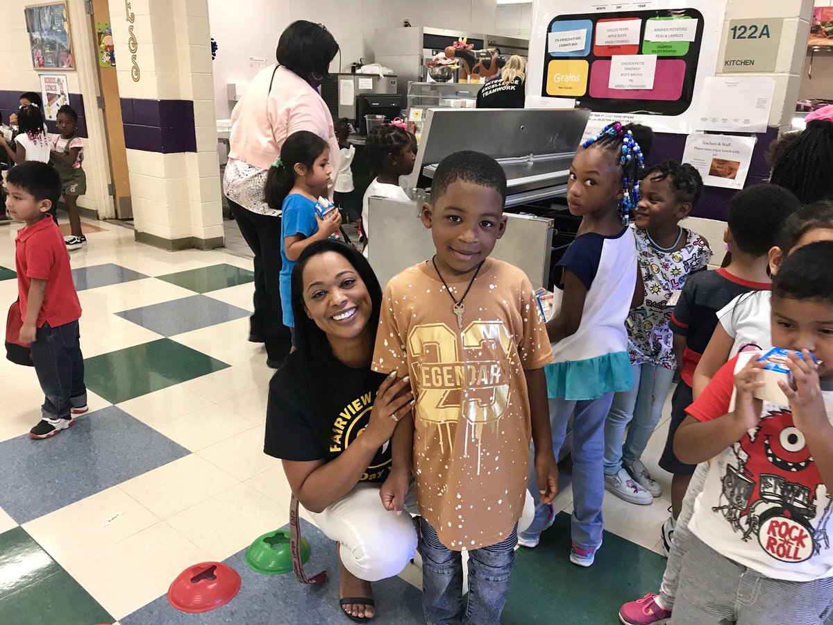 FairviewGCSNC's tweet photo. Our Mighty Eagles soared through the first day of school! #GCSFirstDay2018 
#FairviewStrong 💜💛 https://t.co/jgZ4zzhglh