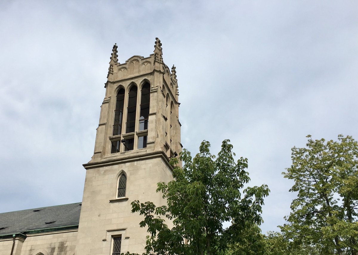 Lightning damages bell tower, electrical systems at Sacred Heart Church (Divine Mercy Parish) in Winnetka.
chicagotribune.com/suburbs/winnet…