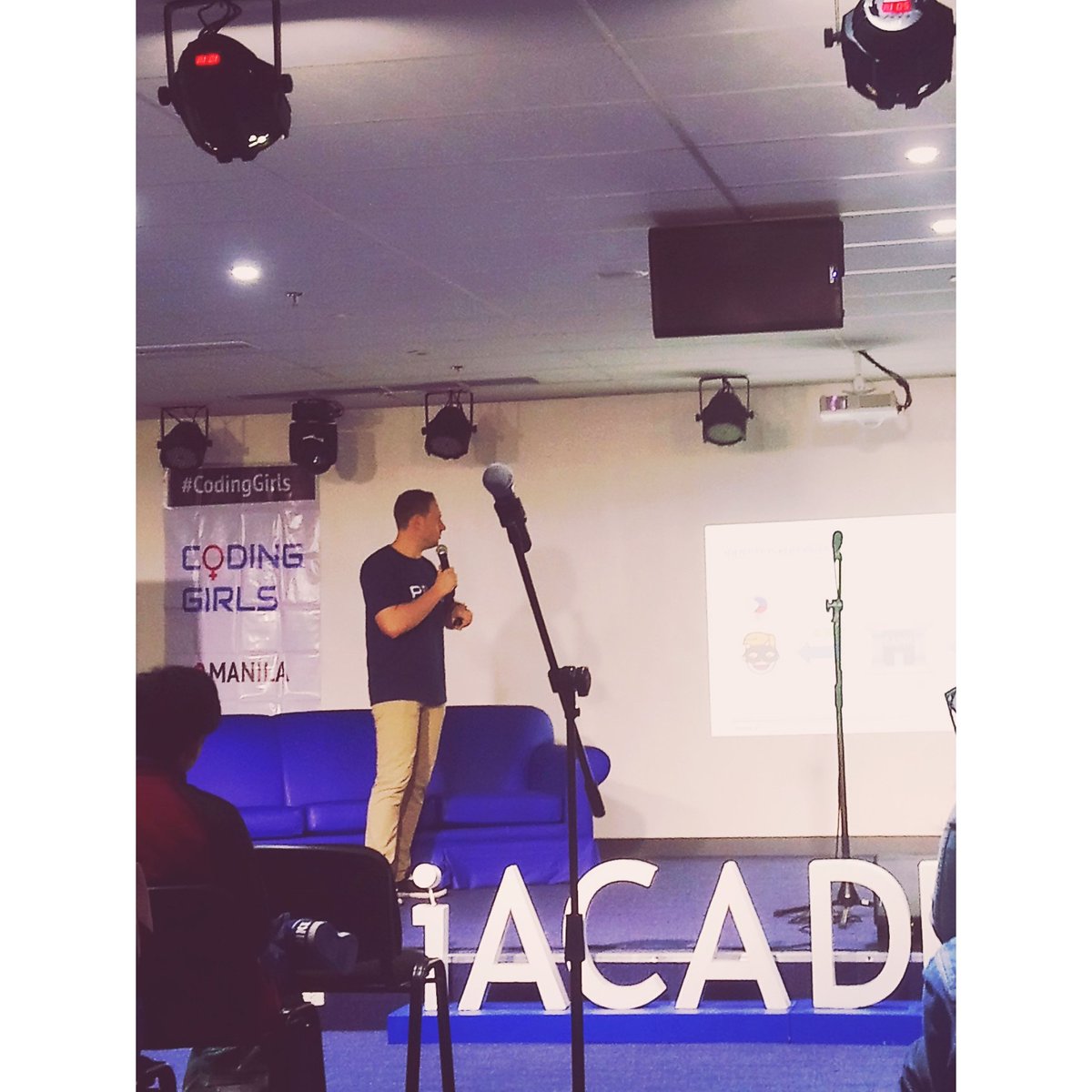 CyanicOrange's tweet image. 今からブロックチェーンのイベントに参加します❗️

#CodingGirls #Blockchain
#BlockLab