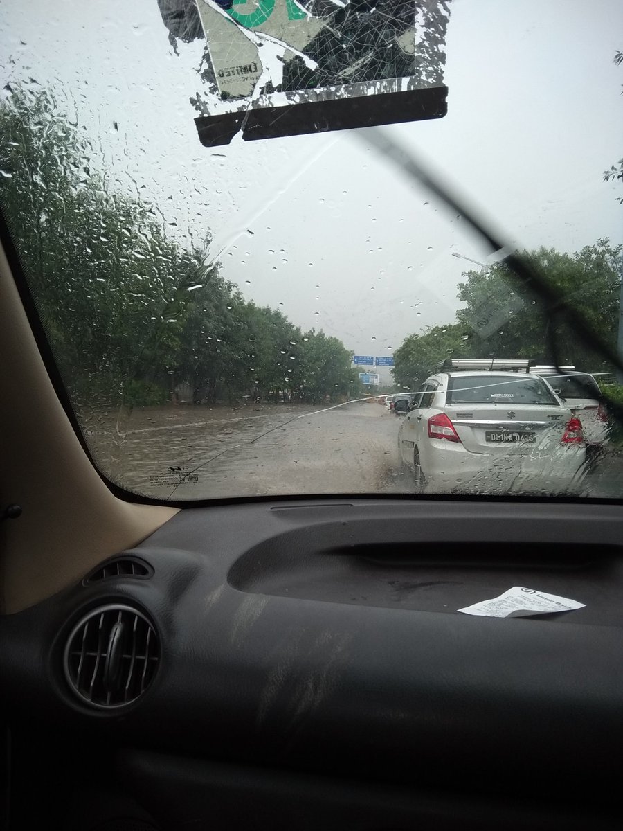 DhirenShokeen's tweet photo. @ArvindKejriwal @SatyendarJain #pwdroads palam dabri marg,under dwarka flyover water logging is 1 foot to 2 foot, that's on main roads.
Nothing done since 4 years. https://t.co/AP7eHpiYpB