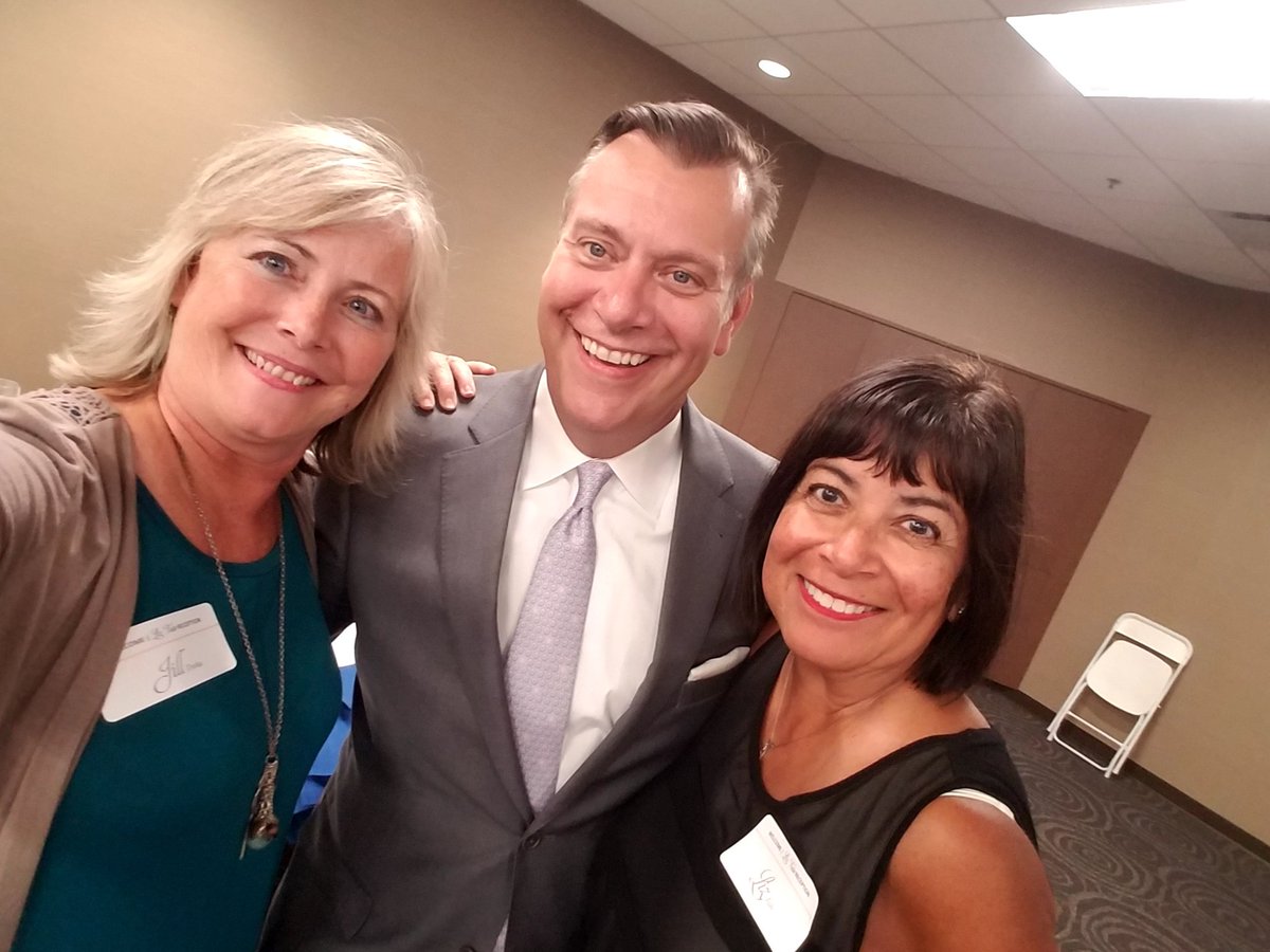 jtroha's tweet photo. Great luncheon honoring Liz Tate for her years of service to the community! Representing @HamCountyLead Class of 2014  #BCE2014 with @TerryAnker https://t.co/onYcXIQIgI