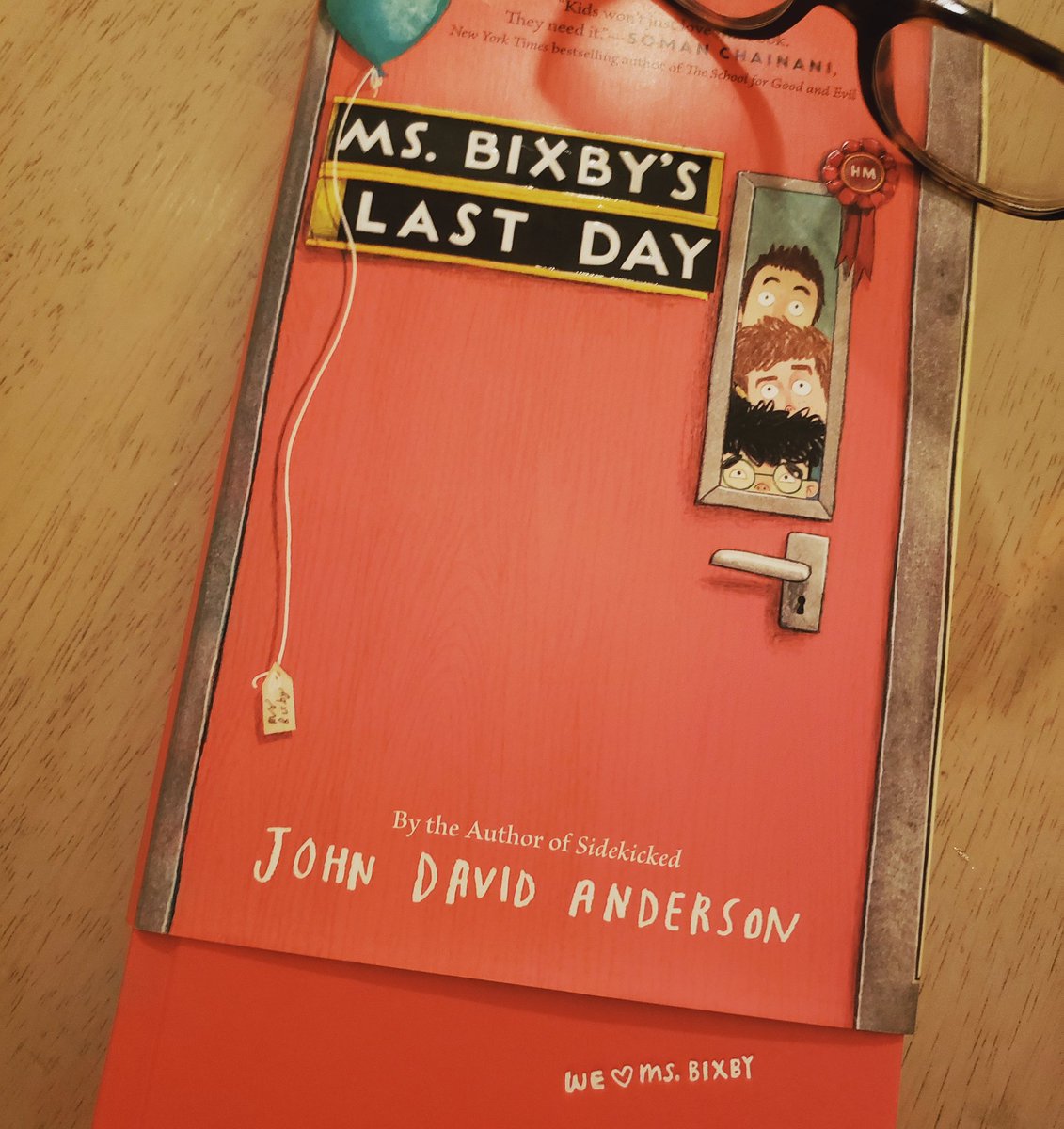 lynnorbontigao's tweet photo. One chapter I'm laughing out loud, d next chapter I'm wiping tears from the sides of my eyes. Pls read this & pass it on 2 ur child. U will be able to relate to the 3 kids in the book more than u think possible.
#msbixbyslastday #johndavidanderson #goodones #frawsome #teachers https://t.co/vEQyqx7N3Y