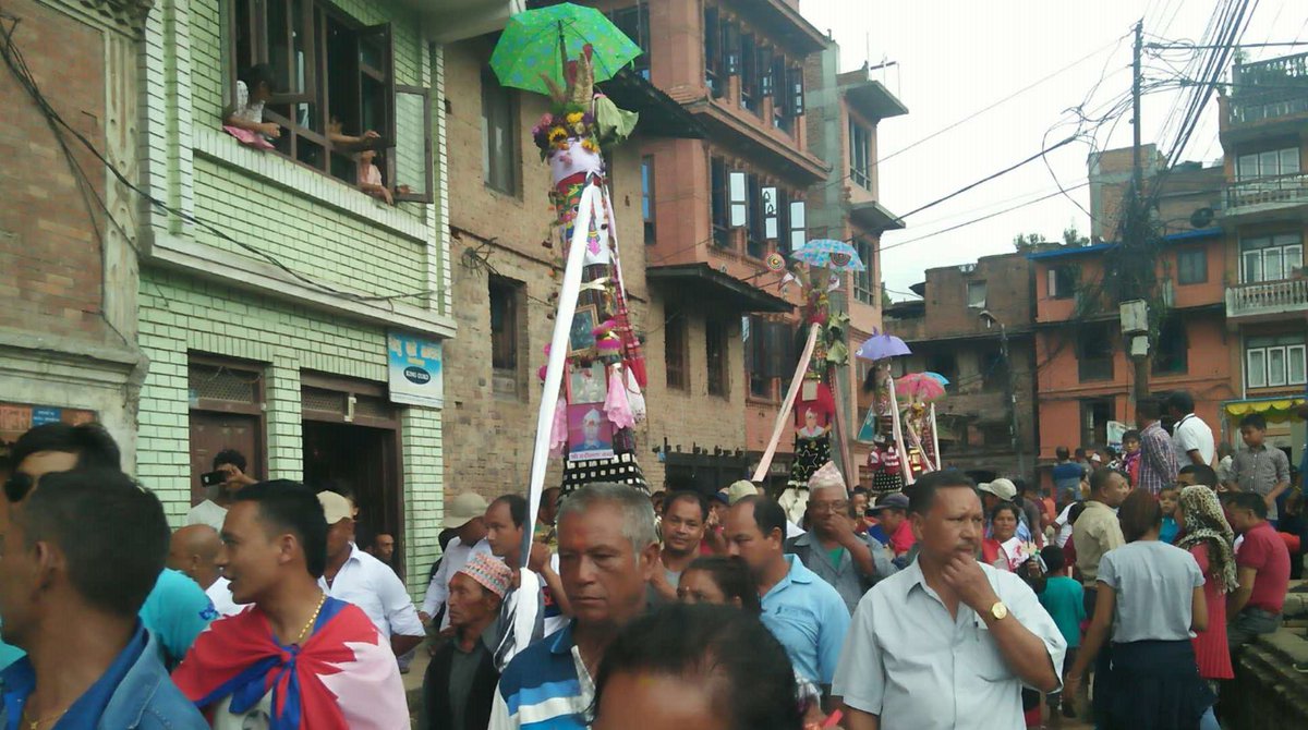 Gai-Jatra of the most famous festival celebrated in Kathmandu valley especially popular in Bhaktapur City.
 
click to know more :  khwopadesh.ga/2018/08/gai-ja…

 #Bhaktapur #fairsandfestival #fairs #Festivals #nepal #Gaijatra #Saparu #Nepal #Nepali #Newari #cow #cowfestival
