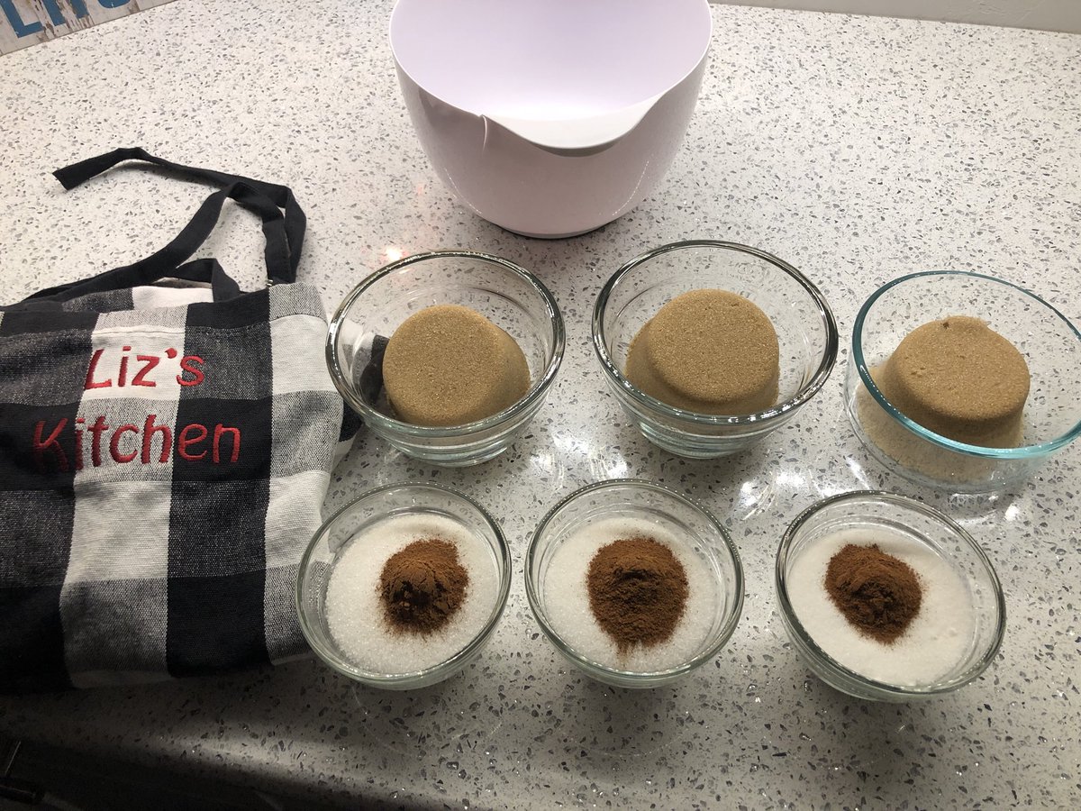 lizthoreson's tweet photo. All set for my early morning baking!  First staff meeting for 18-19 tomorrow @TannerSchool ! #growingghosts #Kaukaunastrong #warmmonkeybread 🐵 https://t.co/KACbvTyB8T