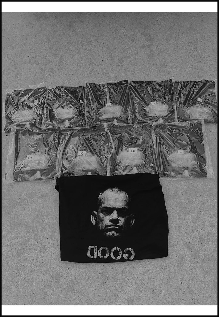 Palmetto_Inn's tweet photo. 1. TEAR PLASTIC
2. PREPARE TO GET SOME
3. GET AFTER IT!!!!!!
@jockowillink
@echocharles
#TEAMBUILDING
#NFS
#SURPRISE
#SUPPORTCH https://t.co/DdVJynWYFh