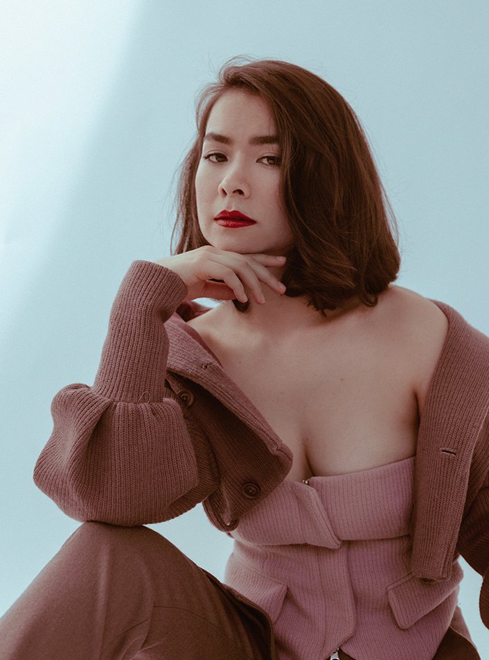 sadaboutchiffon's tweet photo. Mitski for PITCHFORK (JULY 2018).
photo: savanna rued. https://t.co/XBeO6TQCuh