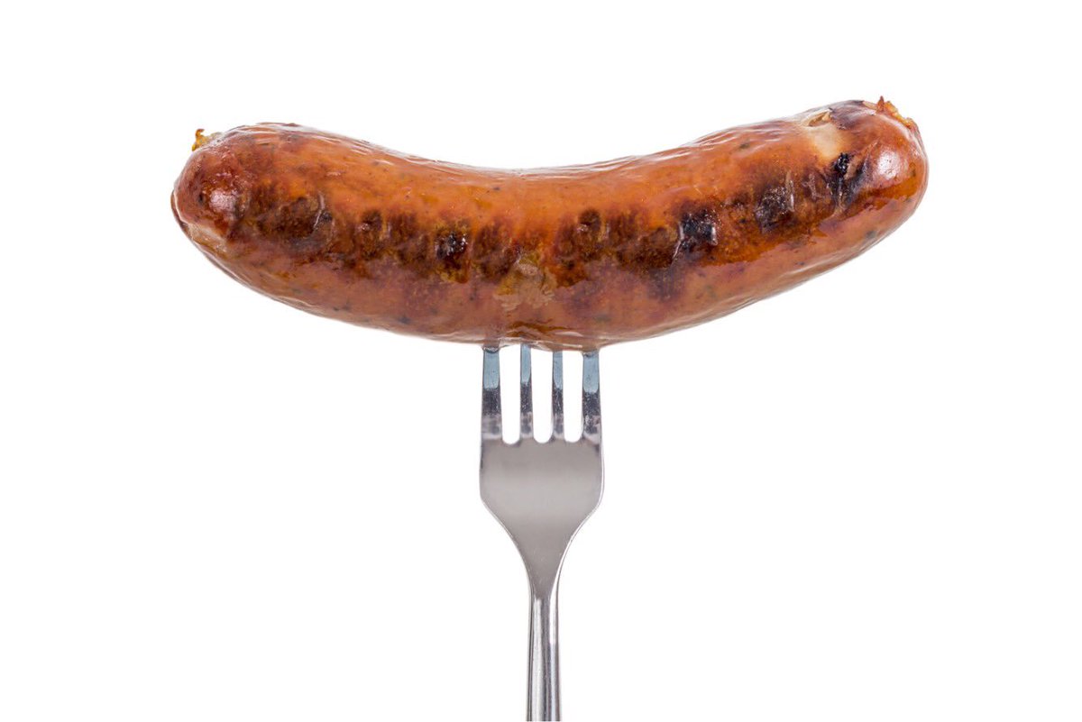 KnackSTP's tweet photo. #day4 one German gold medal+16 Wisconsin state awards=our traditional bratwurst. Made with the same Berkshire pork that all our sausage is made with, this classic is sure to impress even the most passionate brat connoisseur. #21sausagesin21days #SnapToIt #bratwurst #classic https://t.co/n4IrwVZs2c