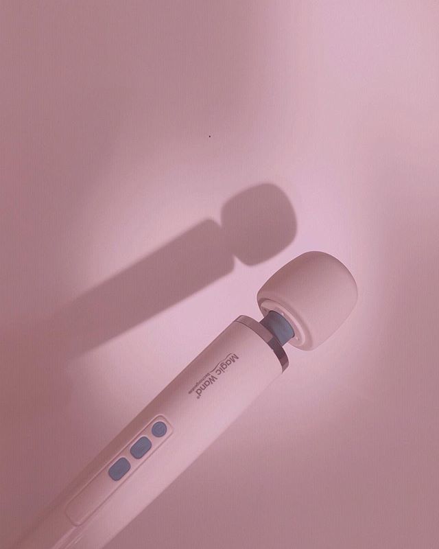 portrait of a power babe 🌸🎤⚡️ #dildodreamland ift.tt/2MUcMAM