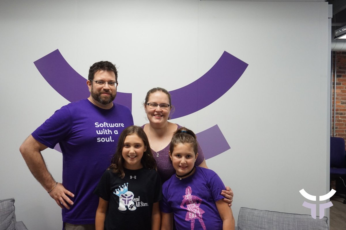 fearlessbmore's tweet photo. Mondays are hard, scrolling through our @Pixilated #photobooth album makes the day a little easier #getpixilated https://t.co/BH11NSOPSP