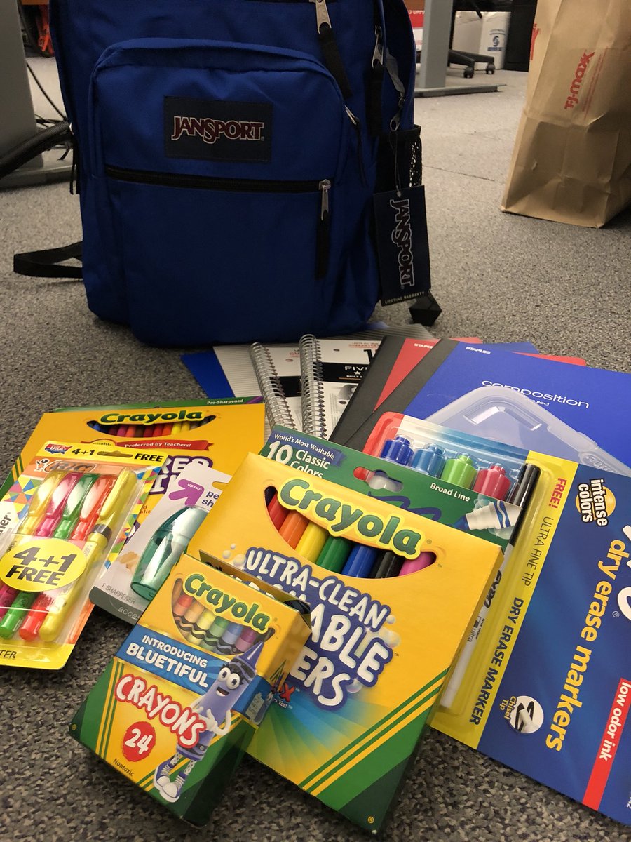 CMLGonzalez's tweet photo. Today my office is delivering more than 20 backpacks 🎒 and #BacktoSchool supplies 📓✏️✂️ to @YWCAworks for Seattle students. Special thanks to @SunriseIdentity for donating so many backpacks! And to our Communications team and @CMRobJohnson office for participating! https://t.co/hRtx9iE5re